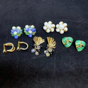 Vintage Lot of 5 Gold Tone Clip On Earrings (2347)
